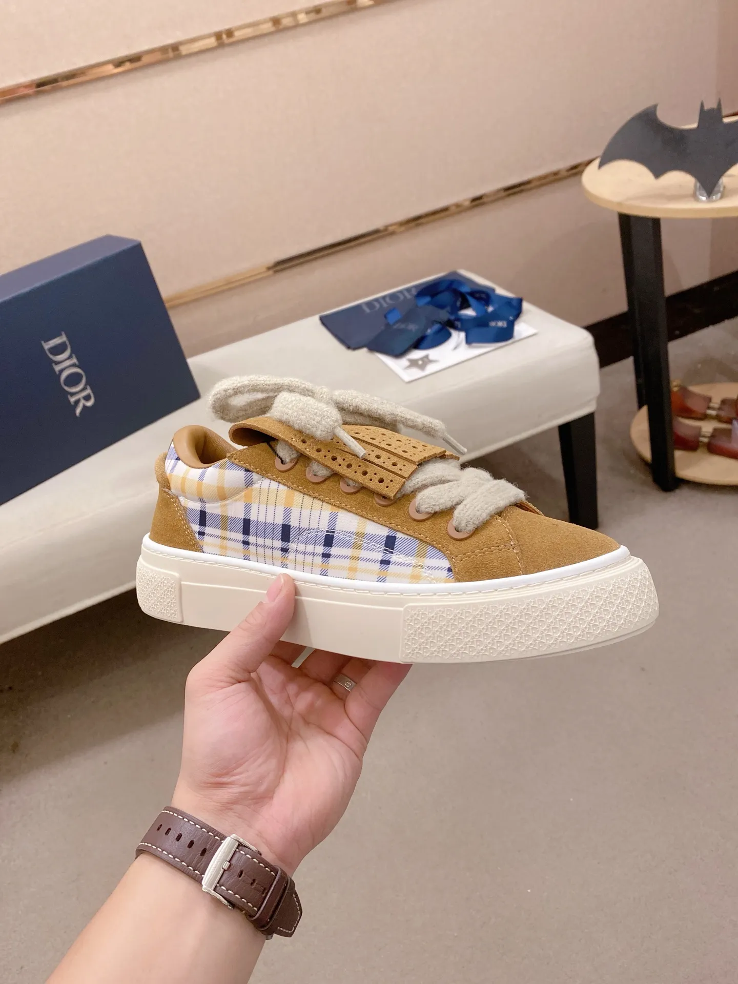 Factory price: 300 Men's shoes 💰[Dior·Dior] Top 🔍Couple style 💏🔍New casual sports style couple shoes, new four-season design, perfect workmanship, lace-up lazy style to create cabinet quality, upper: imported first-layer cowhide, sheepskin lining is soft and comfortable, ultra-light TPU wear-resistant outsole, simple, versatile fashion men's shoes, excellent color code number 35--44